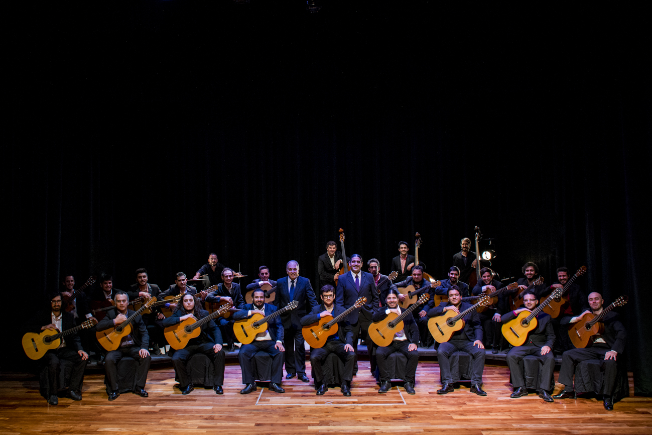 Orquesta Municipal de Guitarras Tito Francia 1-2