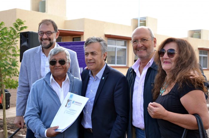 Entrega de viviendas Barrio Puertas Abiertas (25)