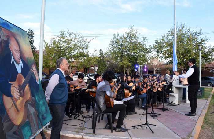 Cien guitarras - Homenaje a Santiago Bertiz (2)