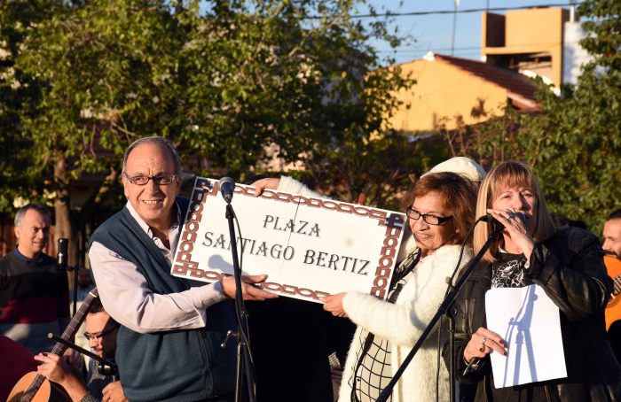 Plaza Barrio Urquiza - Homenaje a Santiago Bertiz (24)