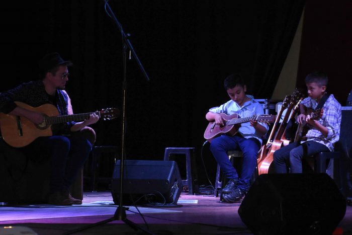 Presentación del libro Desencuentros - Santiago Navarro (4)