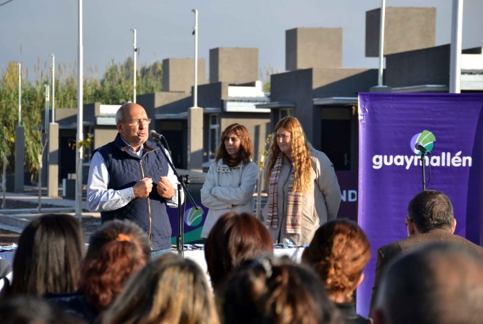 Entrega de Barrio MADRES UNIDAS (13)