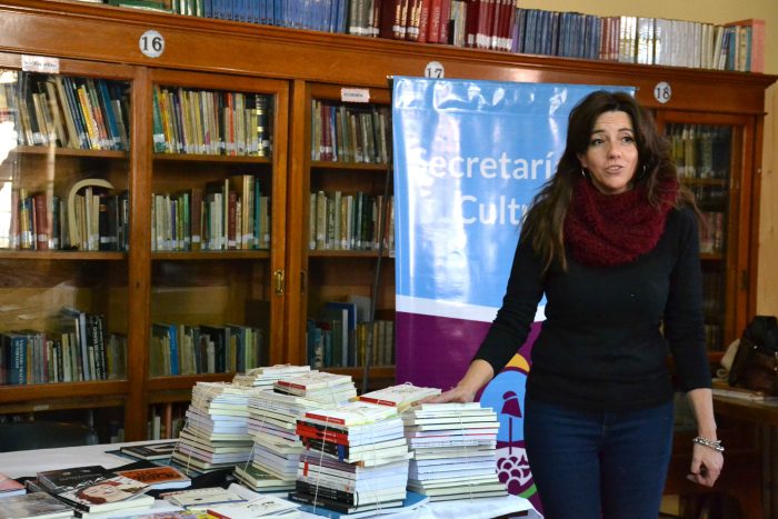 Biblioteca Almafuerte Entrega de libros -Ediciones culturales - D_a del escritor (3)
