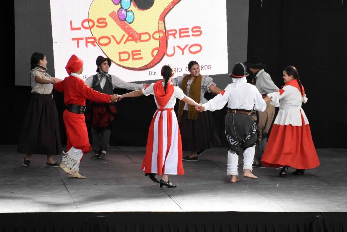 Certamen de Danzas Creencias Gauchas (13)