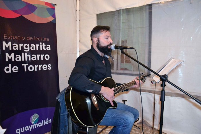 Reconocimiento a escritores Sala de lectura Margarita Malharro de Torres (20)