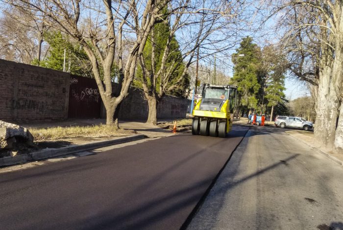 Obra de asfalto - Lateral Norte de Acceso Este (2)