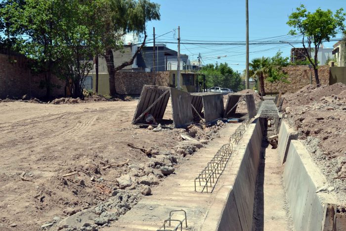 Obra de drenaje - calle Lamadrid (1)