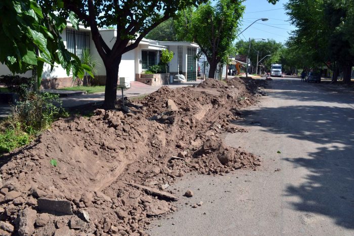 Obra de drenajes - calle Francisco Álvarez (1)