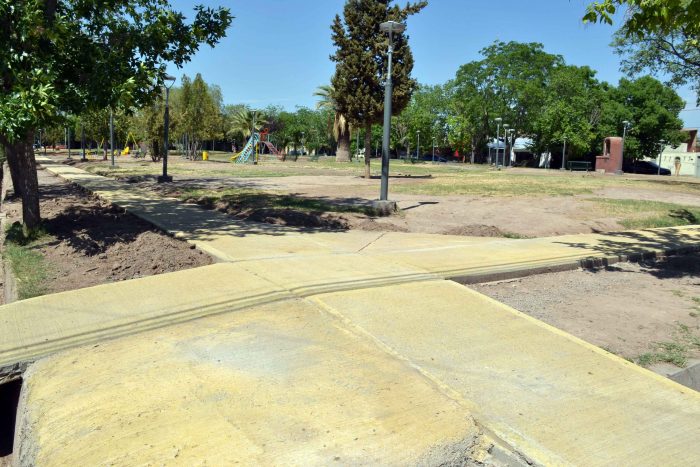 Plaza del tercer barrio Unimev (1)