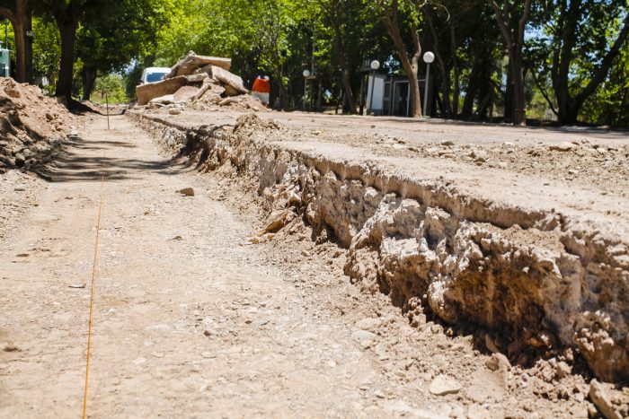 Obra de drenaje - calle Chacabuco (1)