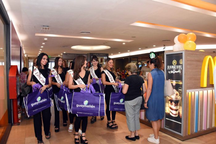 Reinas distritales en Mendoza Plaza Shopping (1)