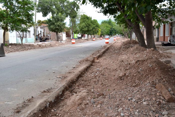 Obra de drenaje - calle Magallanes (1)