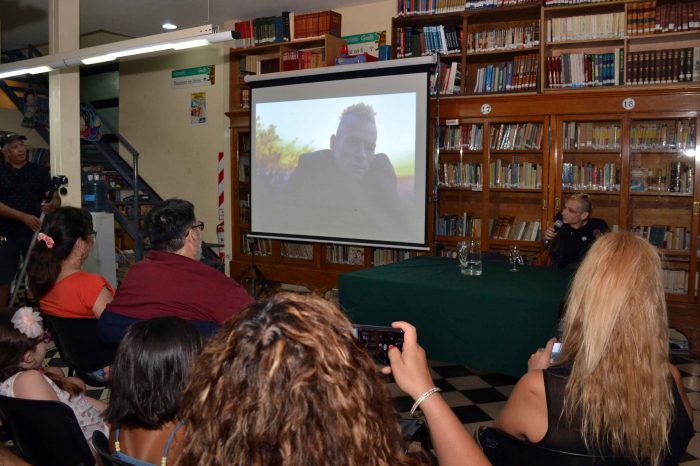 Presentación La fatal arrogancia - Marcelo Mastroiani (10)