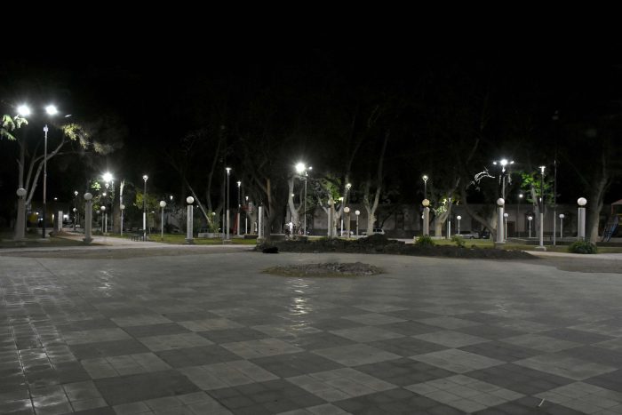 Plaza José Néstor Lencinas (10)
