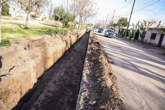 Canal de calle Rópolo (7)