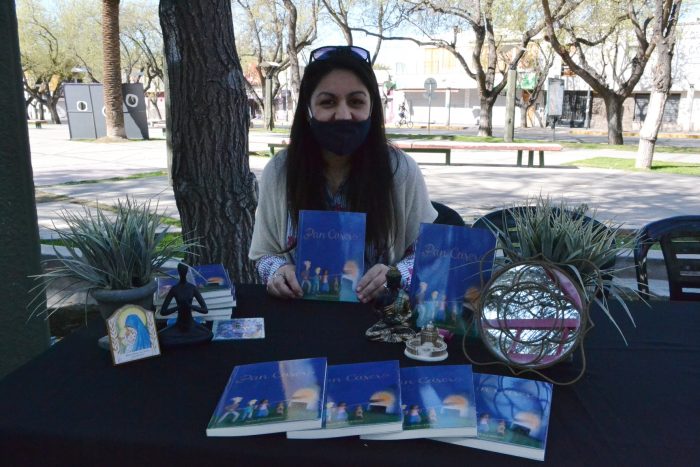 muestra de libros- aniversario biblioteca Almafuerte (6)