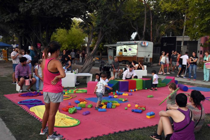 Paseo de las burbujas y sabores del mundo (16)