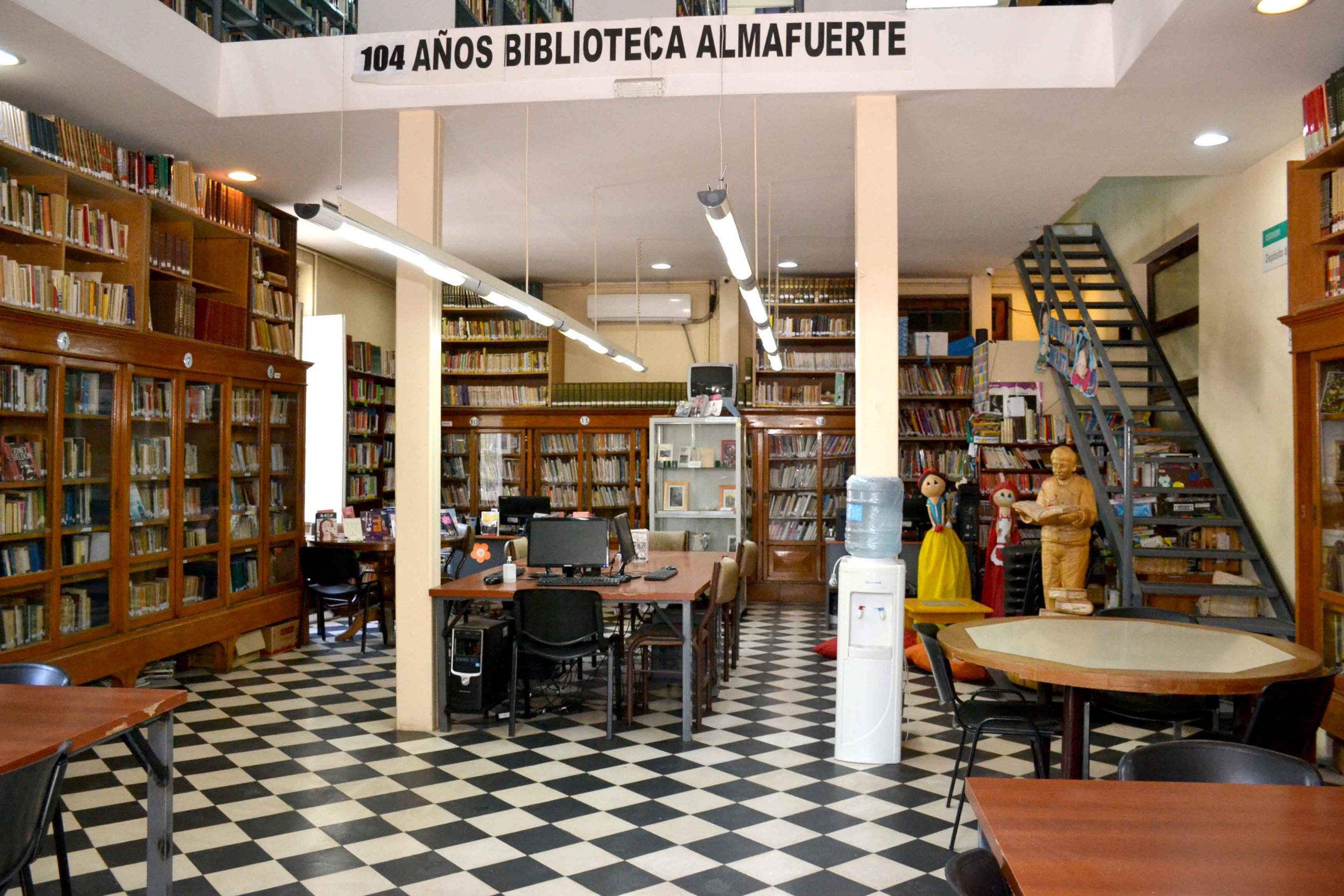 Biblioteca Almafuerte (2)