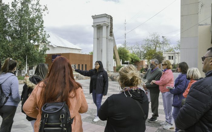 Bus tour Día de la Memoria (3)