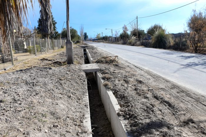 Canal de calle Starace (2)