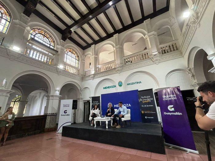 Presentación de Burbujas de Vendimia en Cultura