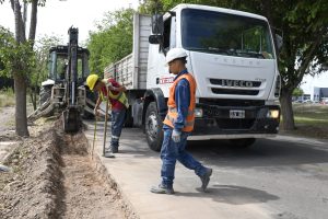 lateral norte de Acceso este entre La purísima y Ascasubi. Intervenciones urbanas XXXVIII (5)