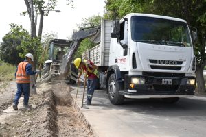 lateral norte de Acceso este entre La purísima y Ascasubi. Intervenciones urbanas XXXVIII (6)
