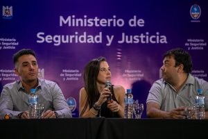 Calvente durante la presentación de Espacios más Seguros (8)
