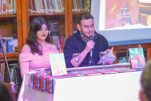 Presentación libro La Reina del Latido de fuego-Dina Gandul (1 de 19)