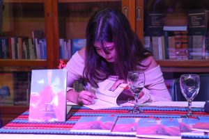 Presentación libro La Reina del Latido de fuego-Dina Gandul (14 de 19)