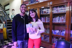 Presentación libro La Reina del Latido de fuego-Dina Gandul (16 de 19)