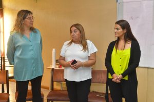 “Acompañar en la crianza: herramientas para el cuidado y la enseñanza en jardines maternales”.