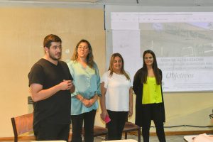 “Acompañar en la crianza: herramientas para el cuidado y la enseñanza en jardines maternales”.