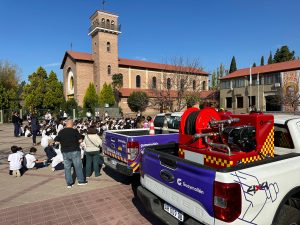 Presencia activa de Defensa Civil en el simulacro escolar (4)