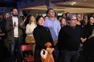 Peteco Carabajal con la Orquesta de Guitarras Tito Francia (5)