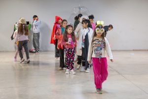 2025-07-16 Peques en Vacaciones Taller de Estatias Vivientes-1 (10)
