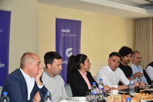 Claves para una Argentina competitiva, reunión con empresarios (7)
