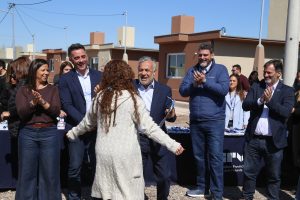 Entrega de Viviendas Barrio Brisas del Sauce-11