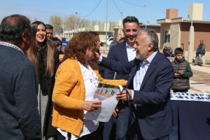 Entrega de Viviendas Barrio Brisas del Sauce-17