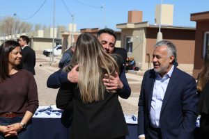 Entrega de Viviendas Barrio Brisas del Sauce-19