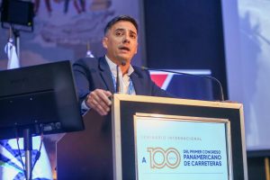 Calvente en el Congreso de Carreteras más importante del continente el proyecto de la Ruta 7 (11)