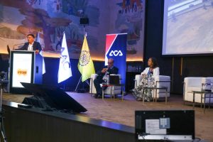 Calvente en el Congreso de Carreteras más importante del continente el proyecto de la Ruta 7 (13)