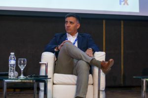 Calvente en el Congreso de Carreteras más importante del continente el proyecto de la Ruta 7 (5)