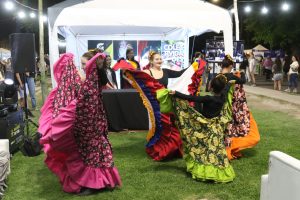 Fiesta de las Colectividades 2025 (Paseo de Artesanos) (9)