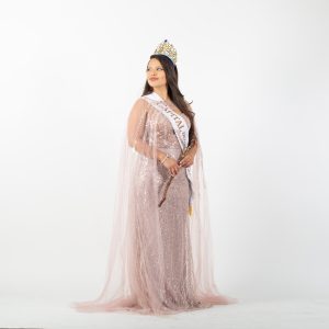 Reinas Salientes -92