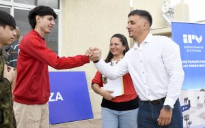 Entrega de viviendas (8)