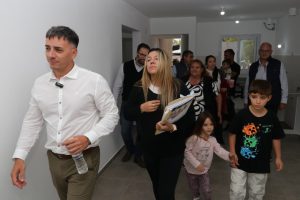 Entrega de viviendas, barrio El Prado (21)