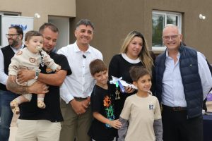 Entrega de viviendas, barrio El Prado (7)