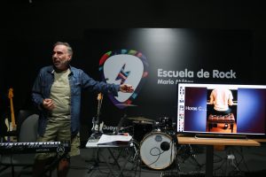 Leo Sujatovich en la Escuela de Rock (14)