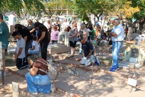 Vía Crucis en el Cementerio (12)
